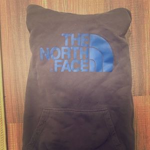 Never worn NorthFace Hoodie L